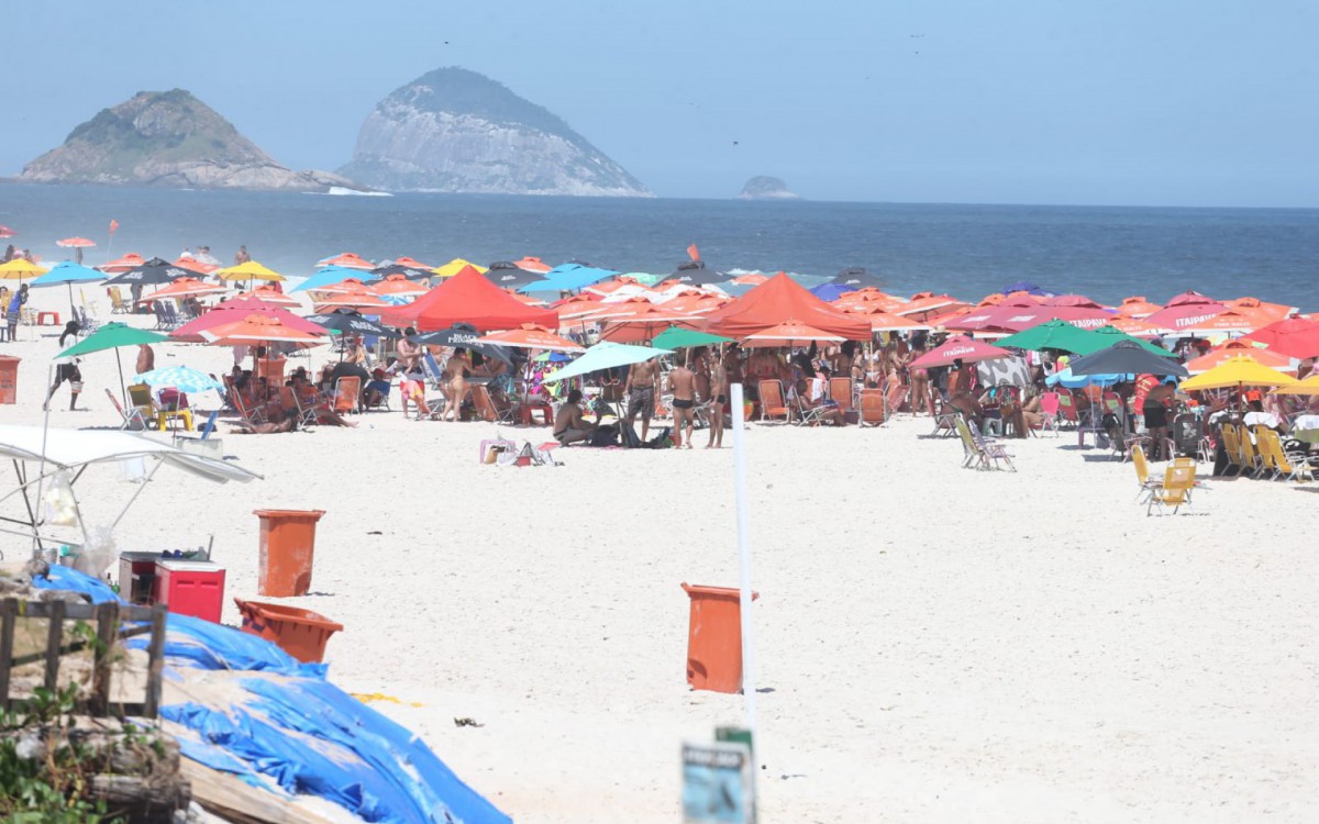 Sexta-feira de muito calor na Praia da Barra