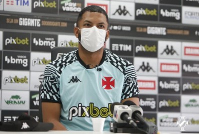 Thiago Rodrigues projeta dificuldade do Vasco contra o Guarani e exalta carinho da torcida: 'É incrível'