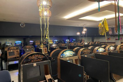 Polícia fecha bingo clandestino na Zona Norte do Rio; local tinha 124 máquinas