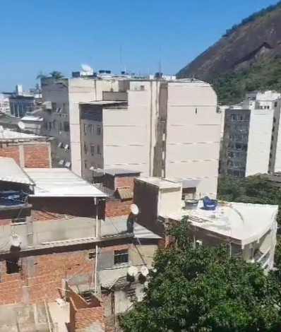 Intenso tiroteio assusta moradores da Ladeira dos Tabajaras, em Copacabana, Zona Sul do Rio - Reprodução/Redes Sociais