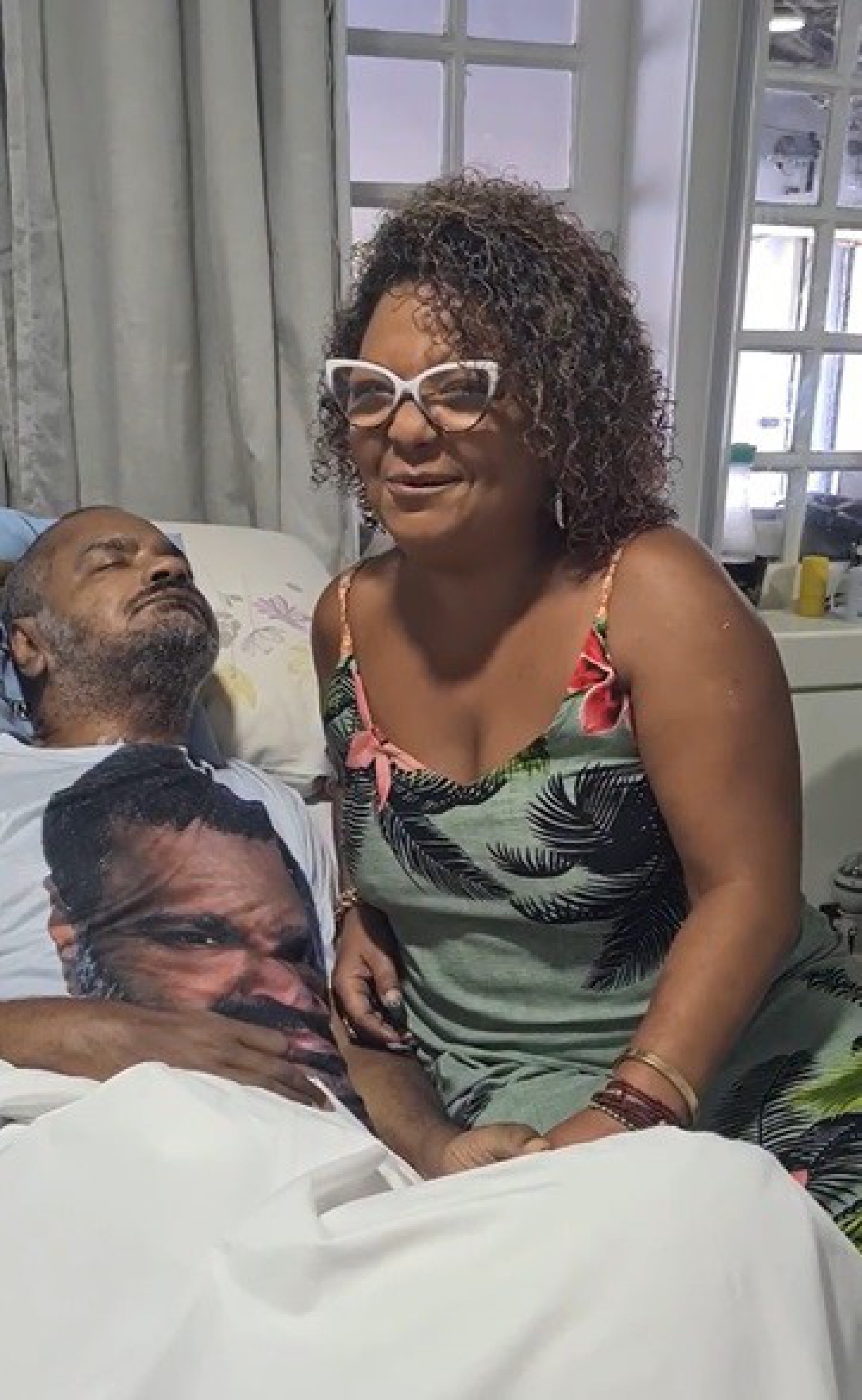 Babi Cruz e Arlindo Cruz - reprodução de vídeo