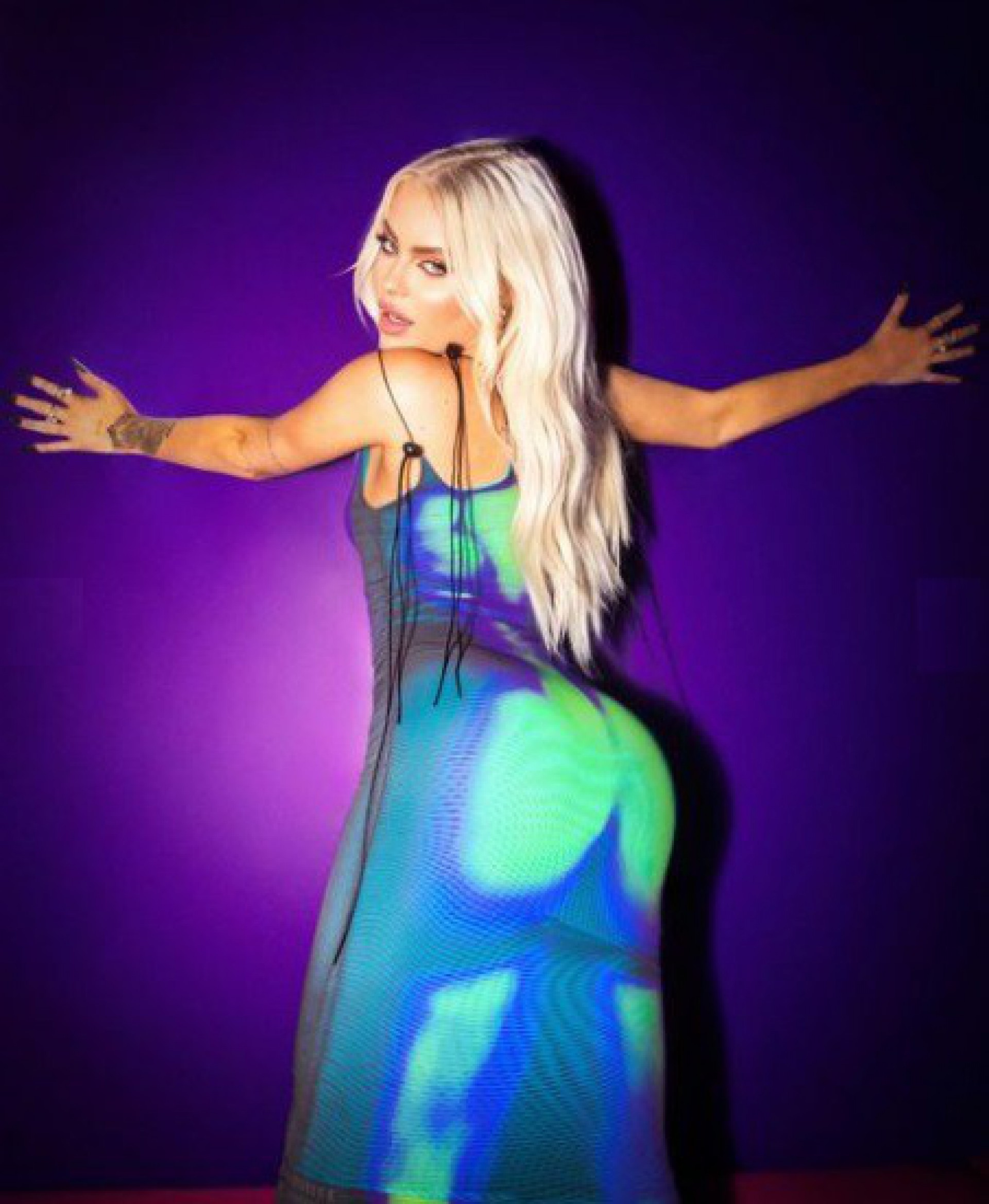 Luísa Sonza sensualiza - Reprodução