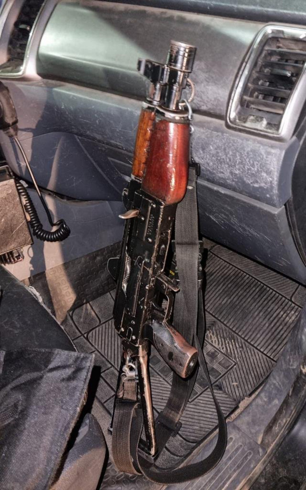 Bandidos usavam fuzil para assaltar v&iacute;timas na Vila da Penha