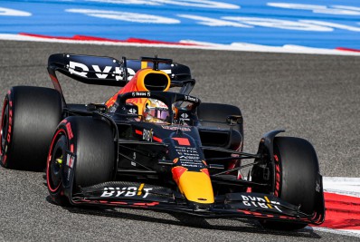Max Verstappen é o píloto mais rápido no 3º treino livre para o GP do Bahrein