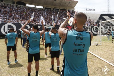 Torcida do Vasco esgota os ingressos para a partida contra o Guarani