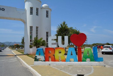 Prefeitura de Arraial do Cabo desobriga uso de máscaras na cidade 