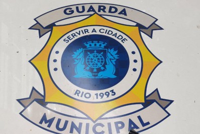 Ladrão que usou réplica de arma para roubar carro é preso em flagrante