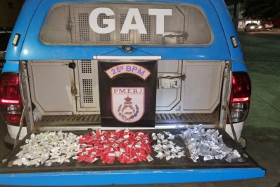 PM de Cabo Frio apreende adolescente traficante com oito anotações criminais