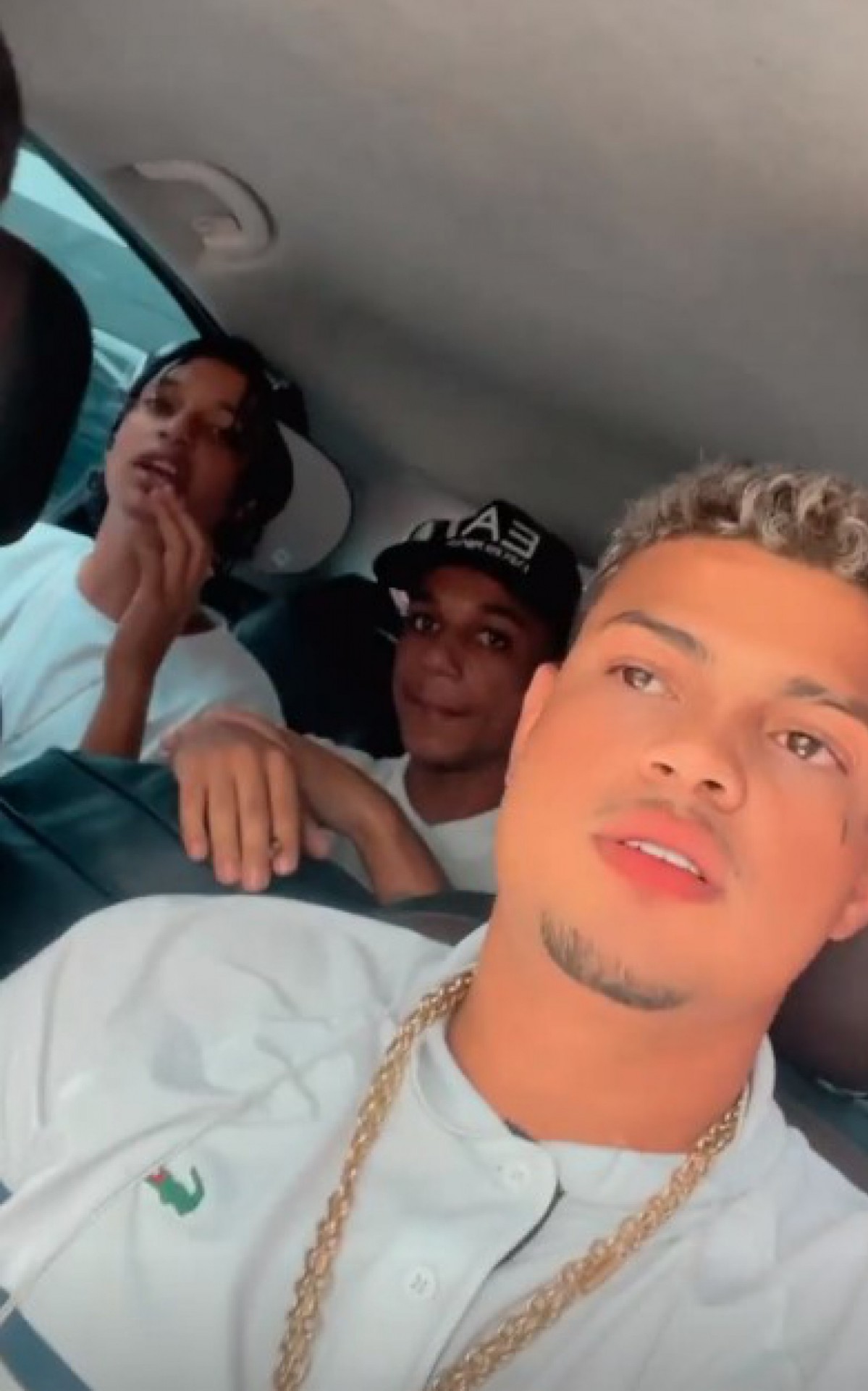 Rapper MC Bielzin fez v&iacute;deo com cr&iacute;ticas a companhia a&eacute;rea ap&oacute;s desembarque for&ccedil;ado