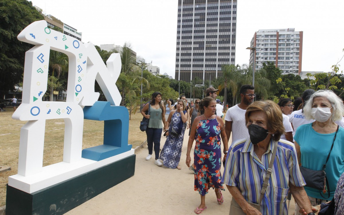 Geral - Festa judaica na Praça Nossa Senhora da Paz, em Ipanema, zona sul do Rio.