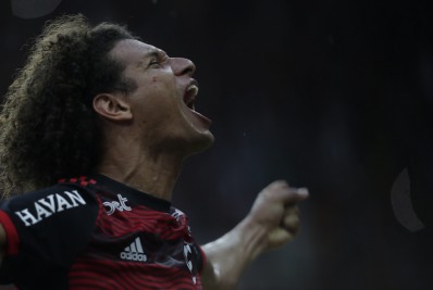 Flamengo acerta venda de Willian Arão ao Fenerbahçe 