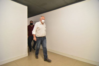 Bomtempo visita prédio alugado com 40 apartamentos para atender vítimas da chuva