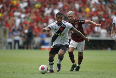 Campeão mundial pelo Flamengo minimiza classificação sobre o Vasco: 'Não tem que comemorar'