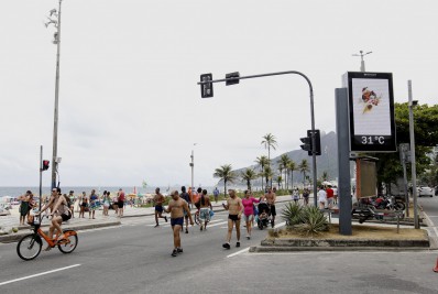 Cariocas procuram praias para se despedir do verão
