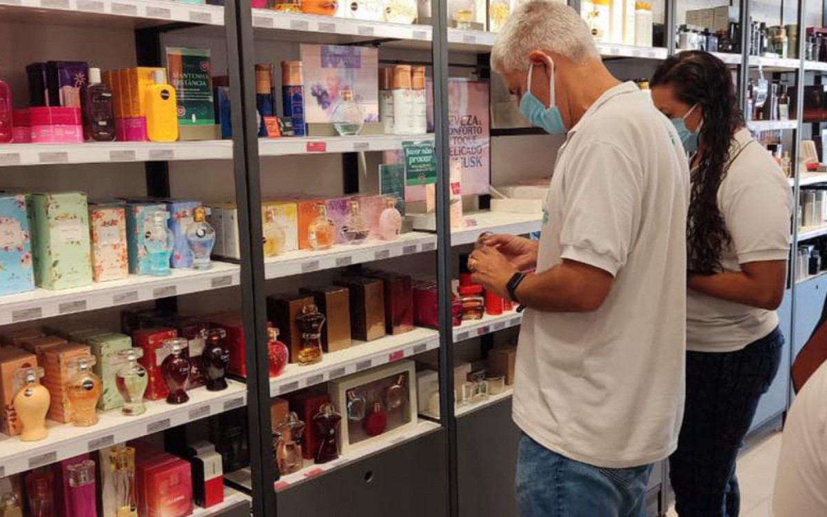 Drogarias e perfumarias tamb&eacute;m foram fiscalizadas
