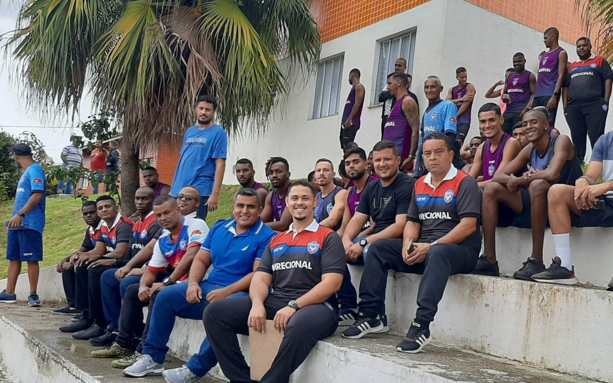 Equipe SE Belford Roxo com o secret&aacute;rio de Esporte e Lazer Rodrigo Gomes