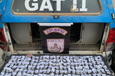 Adolescente é apreendido com carga de cocaína em Araruama