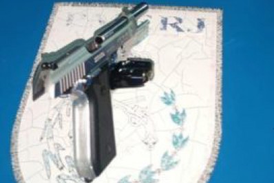 Homem é preso com pistola e munições em São Pedro da Aldeia