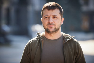 Em Londres, Zelensky pede a aliados 'armas necessárias' contra Rússia