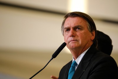 Bolsonaro envia ao Congresso projeto de lei que amplia excludente de ilicitude