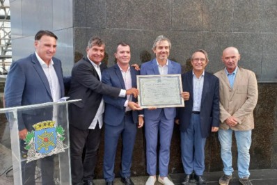 Italiano Alessandro Calbucci ganha título de cidadão do Rio aos pés do Cristo Redentor