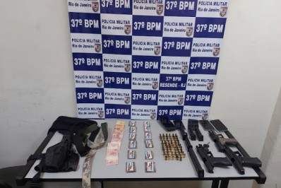 Jovens são presos com armas e munições em Resende