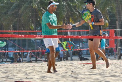 Circuito Niteroiense de Beach Tennis em ação na Praia de São Francisco