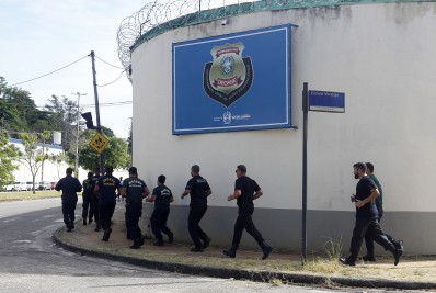 Agentes socioeducativos acusados de violência em unidade do Degase são afastados