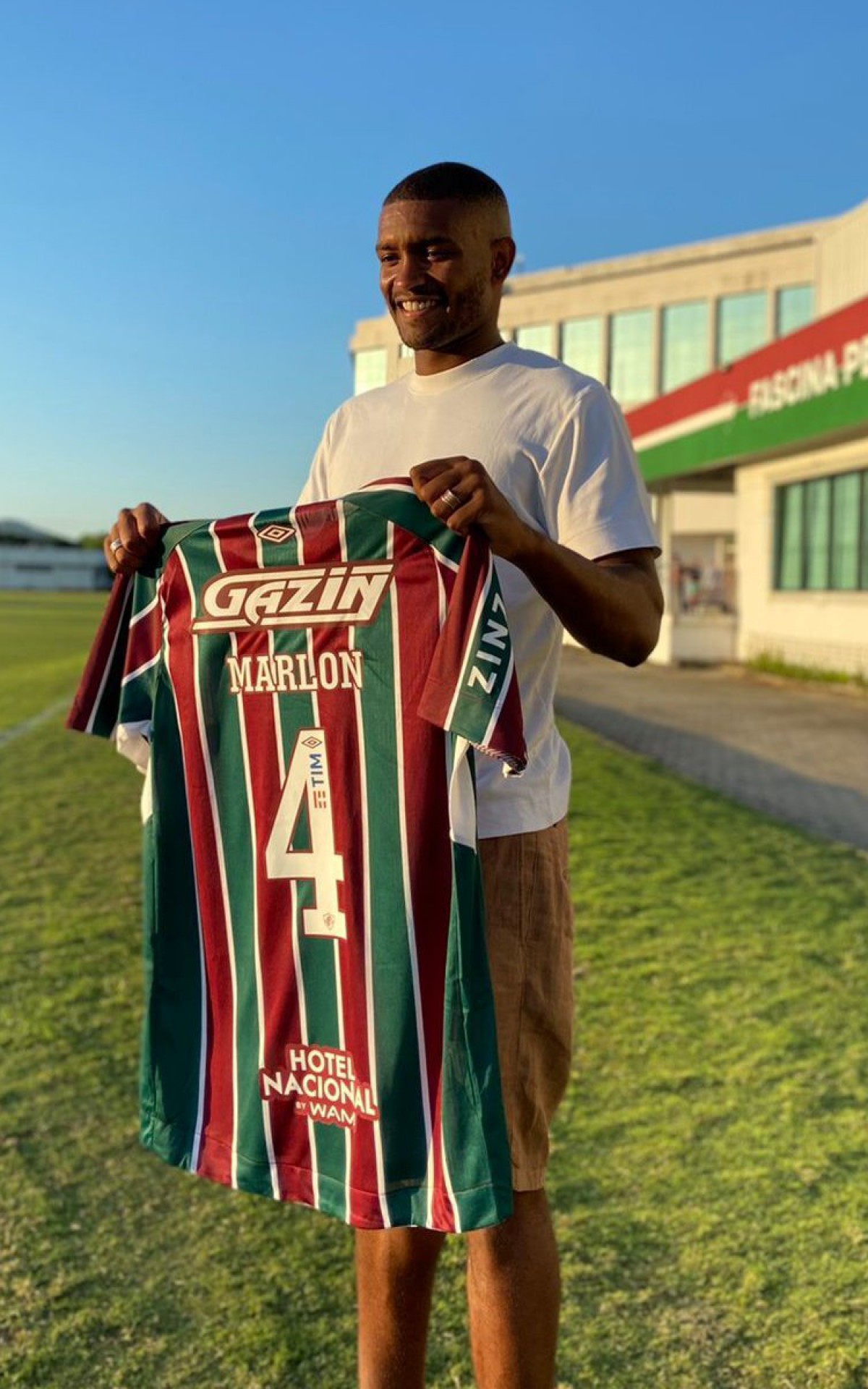 Marlon visita CT do Fluminense - Foto: Divulgação/Fluminense FC