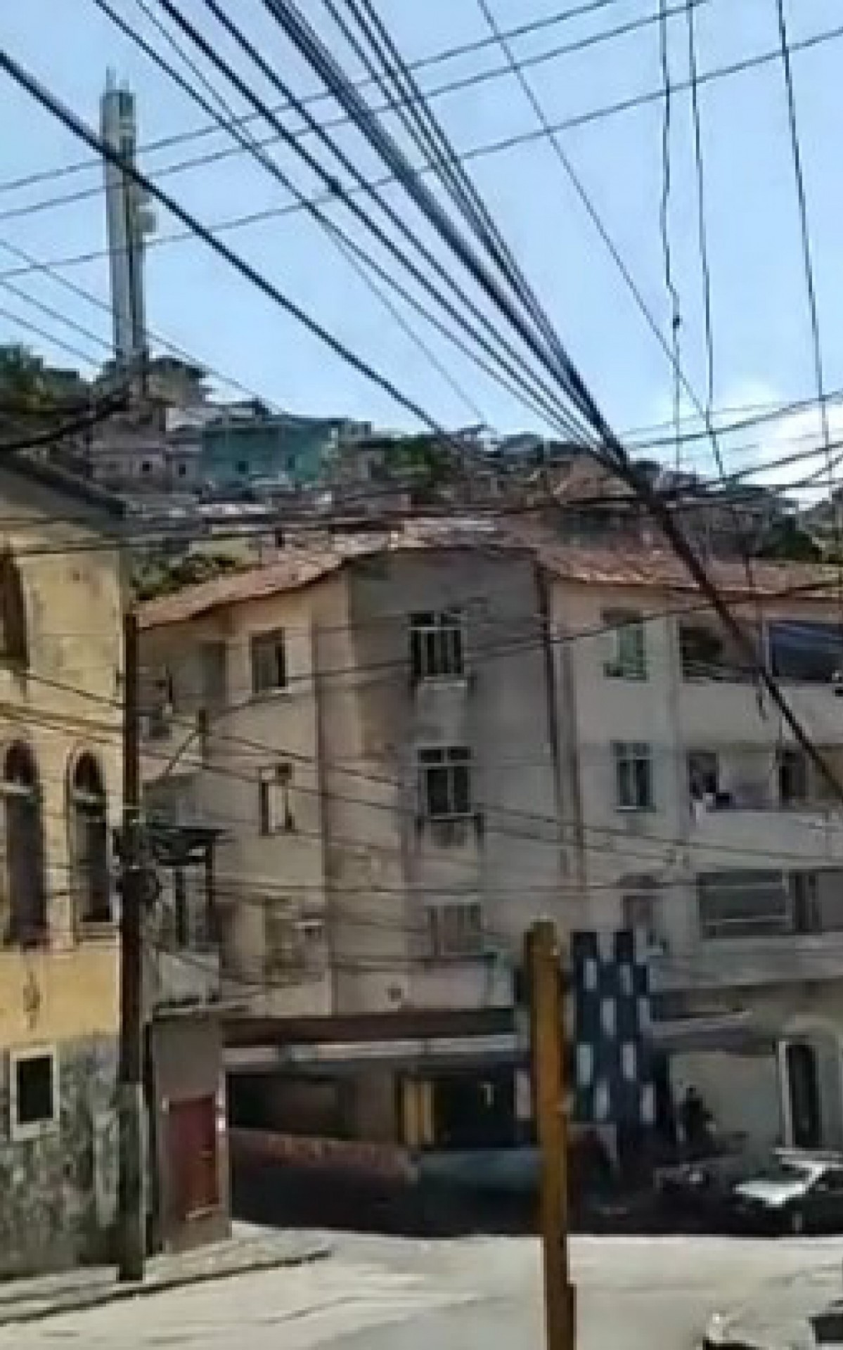 Disparos assustaram moradores da região na tarde desta quarta-feira