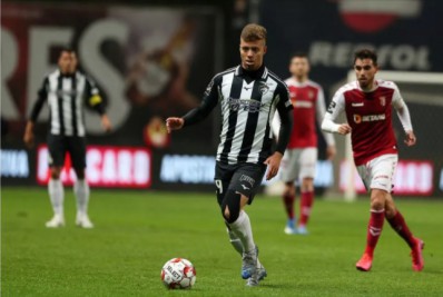 Botafogo tenta contratação de ex-meia do São Paulo