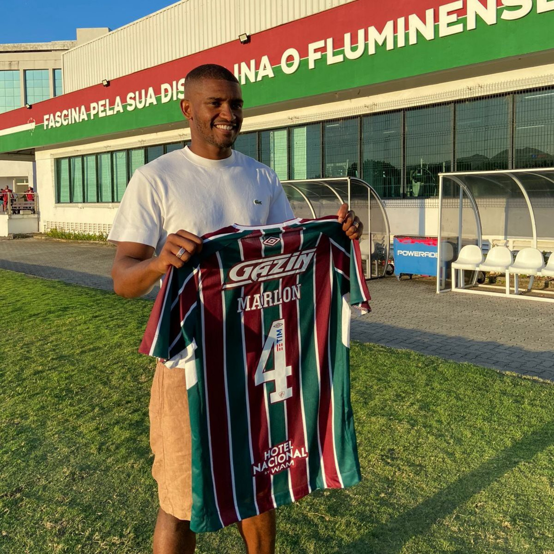 Marlon visita CT do Fluminense - Foto: Divulga&ccedil;&atilde;o/Fluminense FC