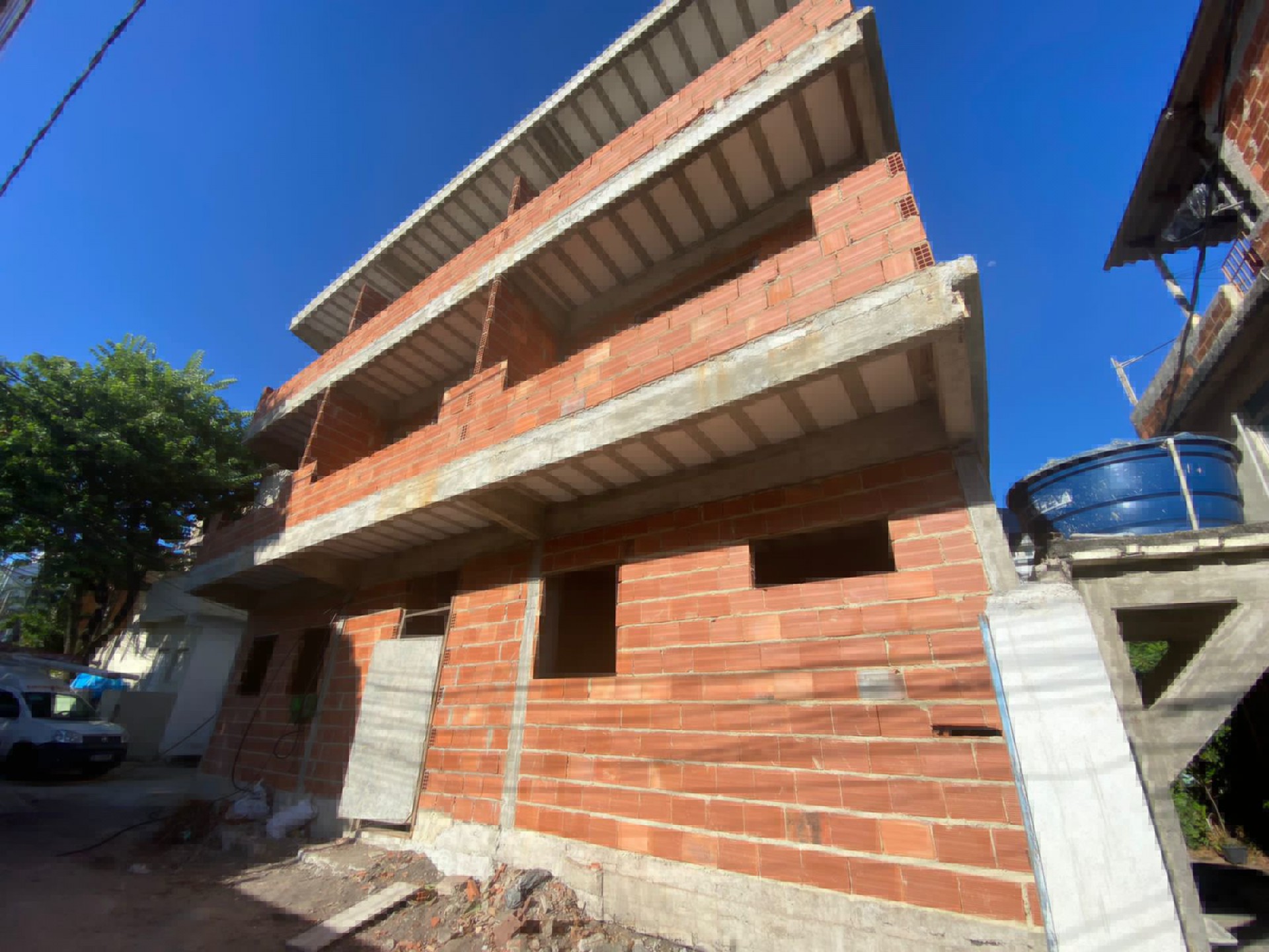 De acordo com os t&eacute;cnicos da Prefeitura do Rio, n&atilde;o h&aacute; como assegurar as condi&ccedil;&otilde;es de seguran&ccedil;a e de conserva&ccedil;&atilde;o do local, uma vez que a constru&ccedil;&atilde;o n&atilde;o possui licen&ccedil;a para as obras - Secretaria Municipal de Ordem P&uacute;blica / Divulga&ccedil;&atilde;o