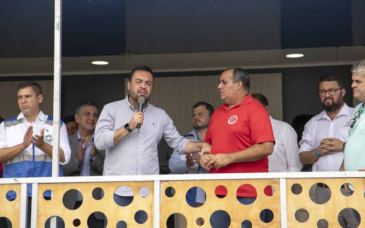 Para o governador Cl&aacute;udio Castro, a uni&atilde;o dos esfor&ccedil;os das equipes da Prefeitura e do Governo do Estado foram fundamentais para que a nova unidade da Faetec fosse disponibilizada de forma t&atilde;o &aacute;gil