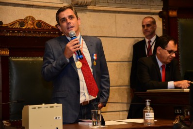 Prefeito de Maricá Fabiano Horta recebe a Medalha Pedro Ernesto