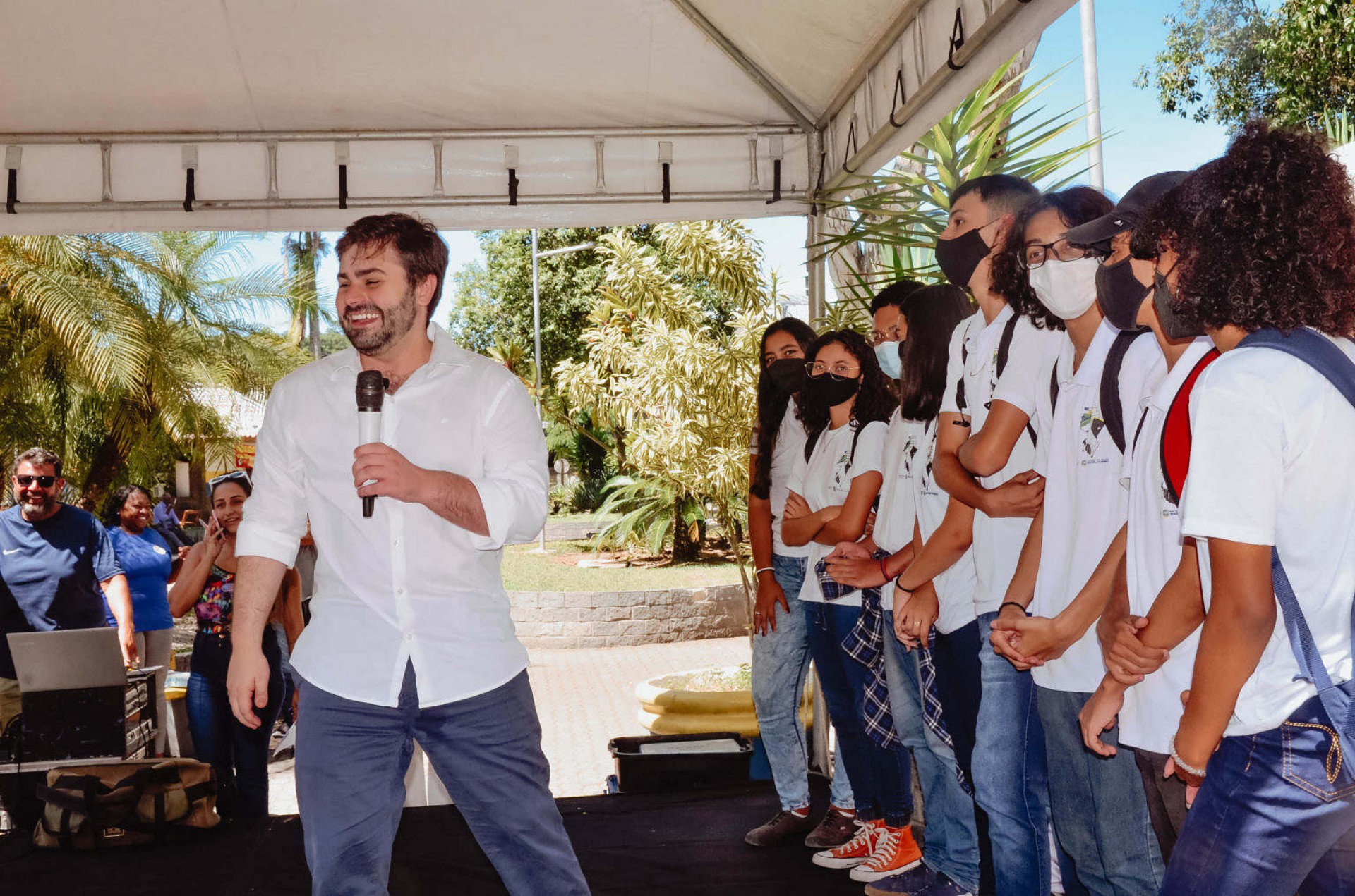 Prefeitura de Mag&eacute; lan&ccedil;a acesso gratuito &agrave; internet no munic&iacute;pio. - Divulga&ccedil;&atilde;o/Phelipe Santos.