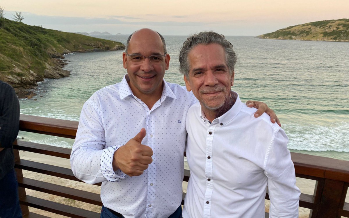 Prefeito de Arraial, Marcelo Magno ao lado do secretário de Turismo, Marco Simas, já mandou avisar:\