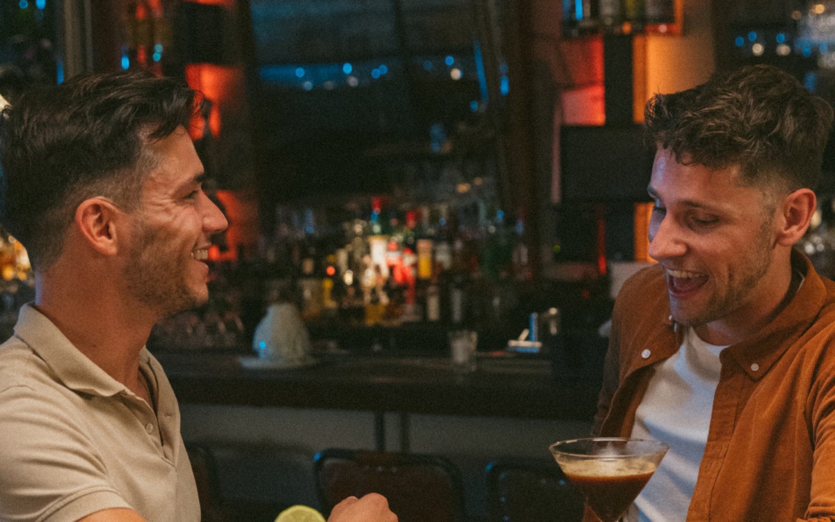 Que tal um date espont&acirc;neo hoje &agrave; noite? Ou uma olhadinha para saber quem est&aacute; solteiro no seu bar favorito? Quem sabe at&eacute; uma festa com 300 pessoas livres e desimpedidas? O Inner Circle oferece tudo isso.