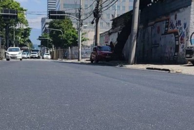 Vias de acesso à Marquês de Sapucaí recebem novo asfalto