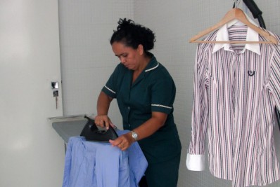 Quase dez anos após a PEC das Domésticas, empregadas ainda convivem com informalidade