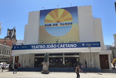Teatro João Caetano: endereço de resistência