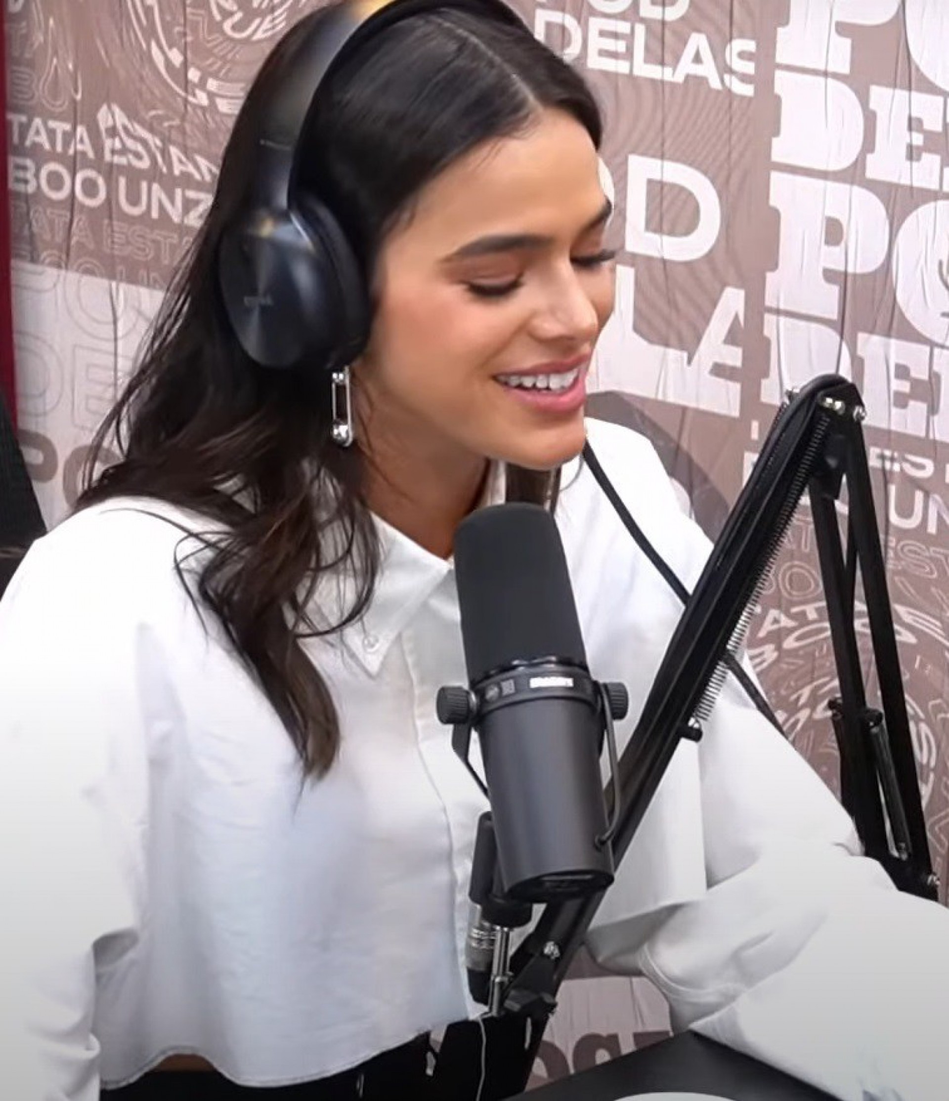 Bruna Marquezine - reprodução de vídeo