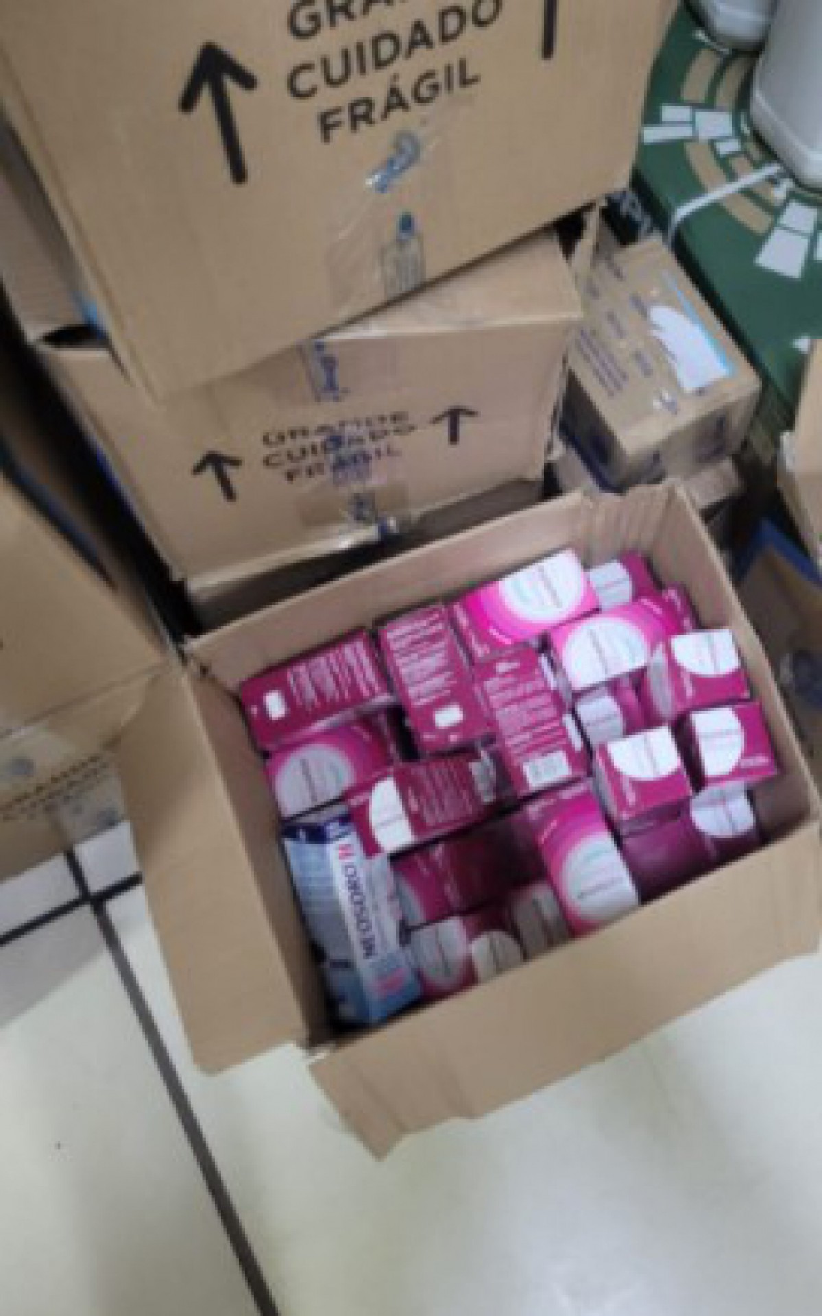 Vários materiais de farmácia 