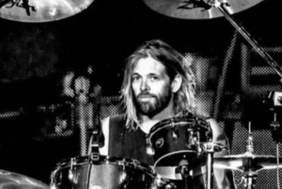 Famosos prestam homenagens após morte de Taylor Hawkins, do Foo Fighters