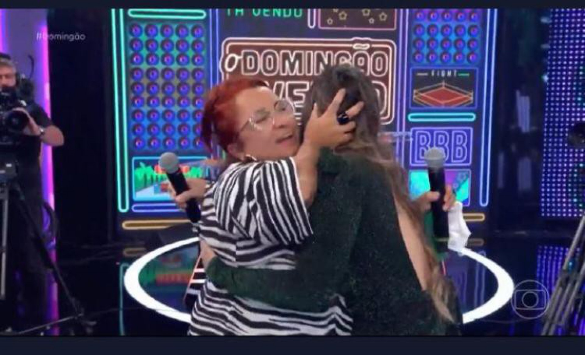 Laís conhece mãe de Gustavo no 'Domingão' - Reprodução Internet