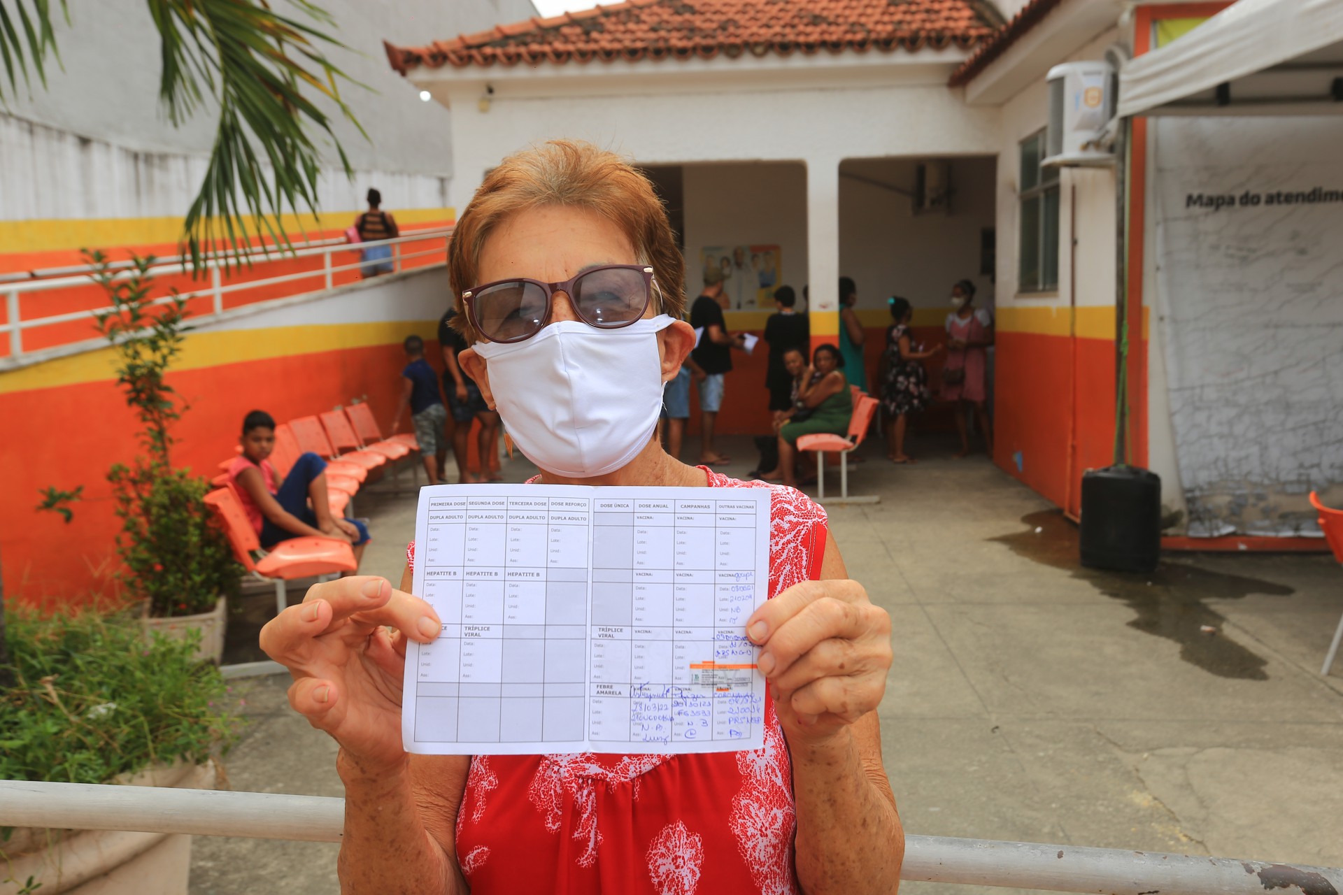 Josenira Costa do Nascimento recebeu a quarta dose e incentiva as pessoas a irem tomar - Rafael Barreto / PMBR