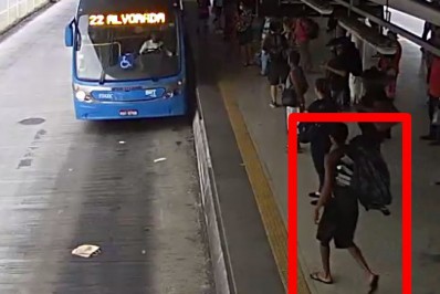 Homem é preso após roubar perfis de alumínio em estação BRT na Zona Oeste