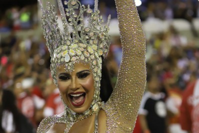 Contagem regressiva! Escolas de samba brilham em ensaio técnico na Marquês de Sapucaí