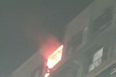 Vídeo: Incêndio atinge apartamento na Zona Norte