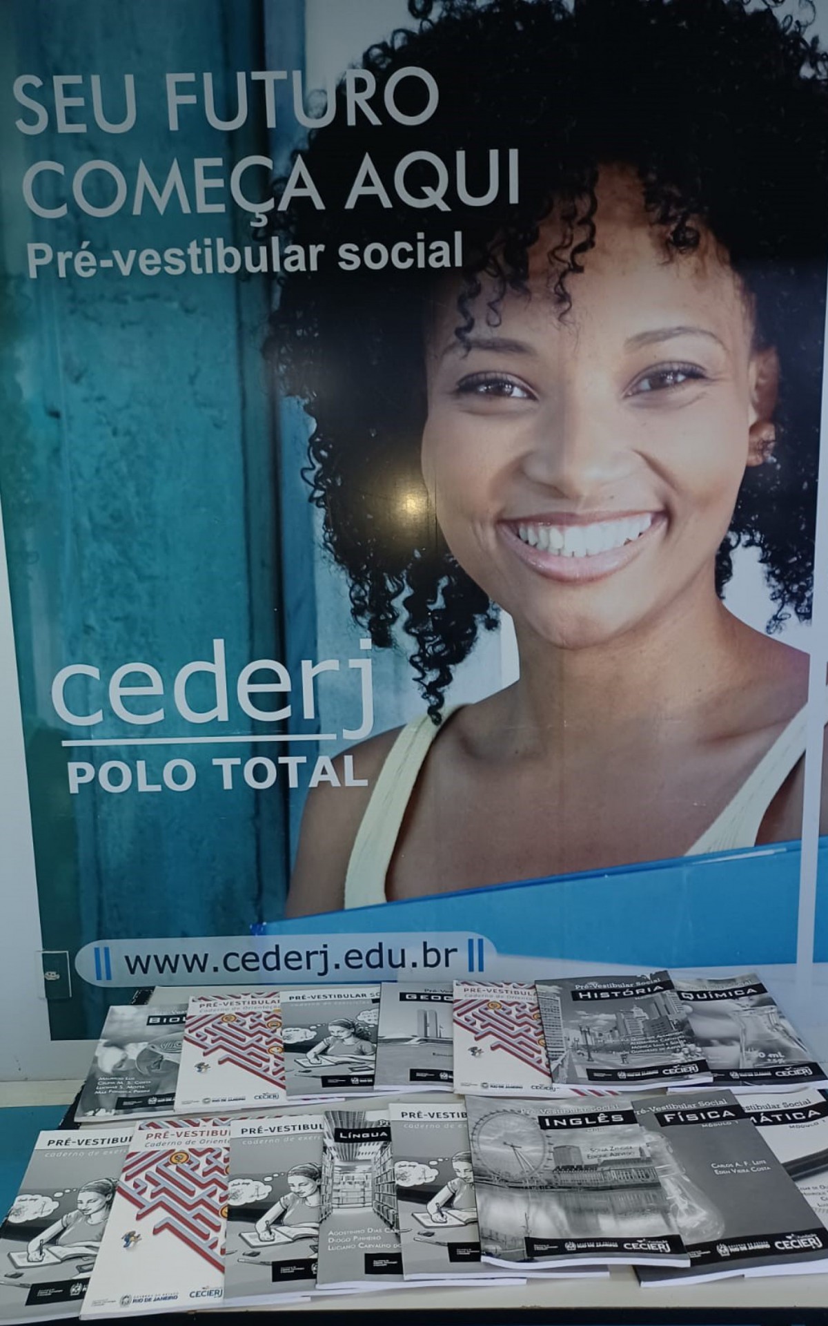 Os documentos obrigat&oacute;rios para inscri&ccedil;&atilde;o s&atilde;o: CPF, documento oficial de identifica&ccedil;&atilde;o (RG, CNH ou Carteira de Trabalho) e comprovante de escolaridade